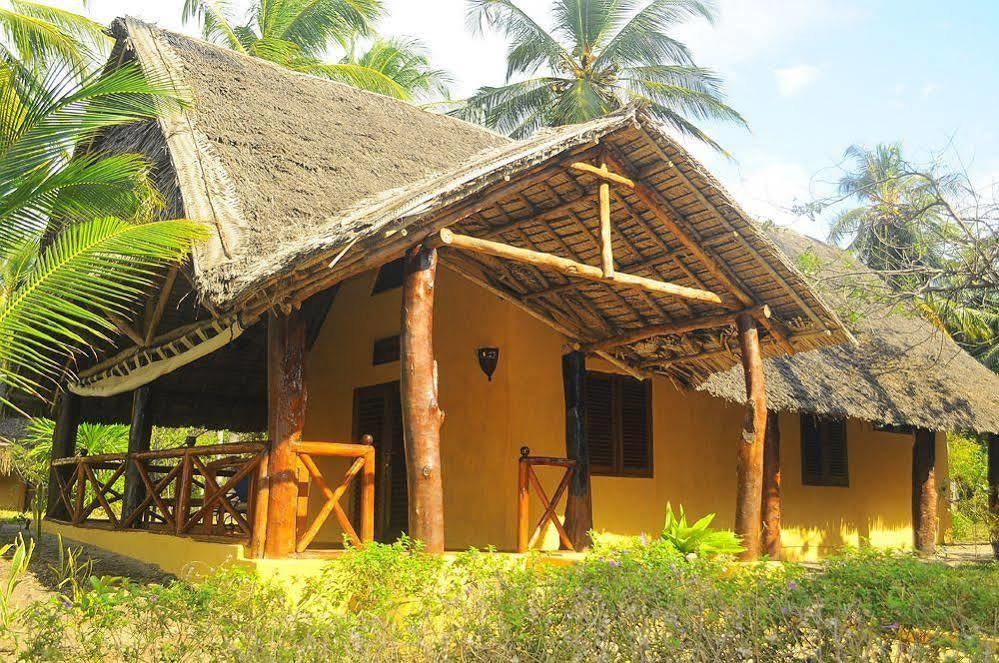 Kinasi Lodge Utende 外观 照片