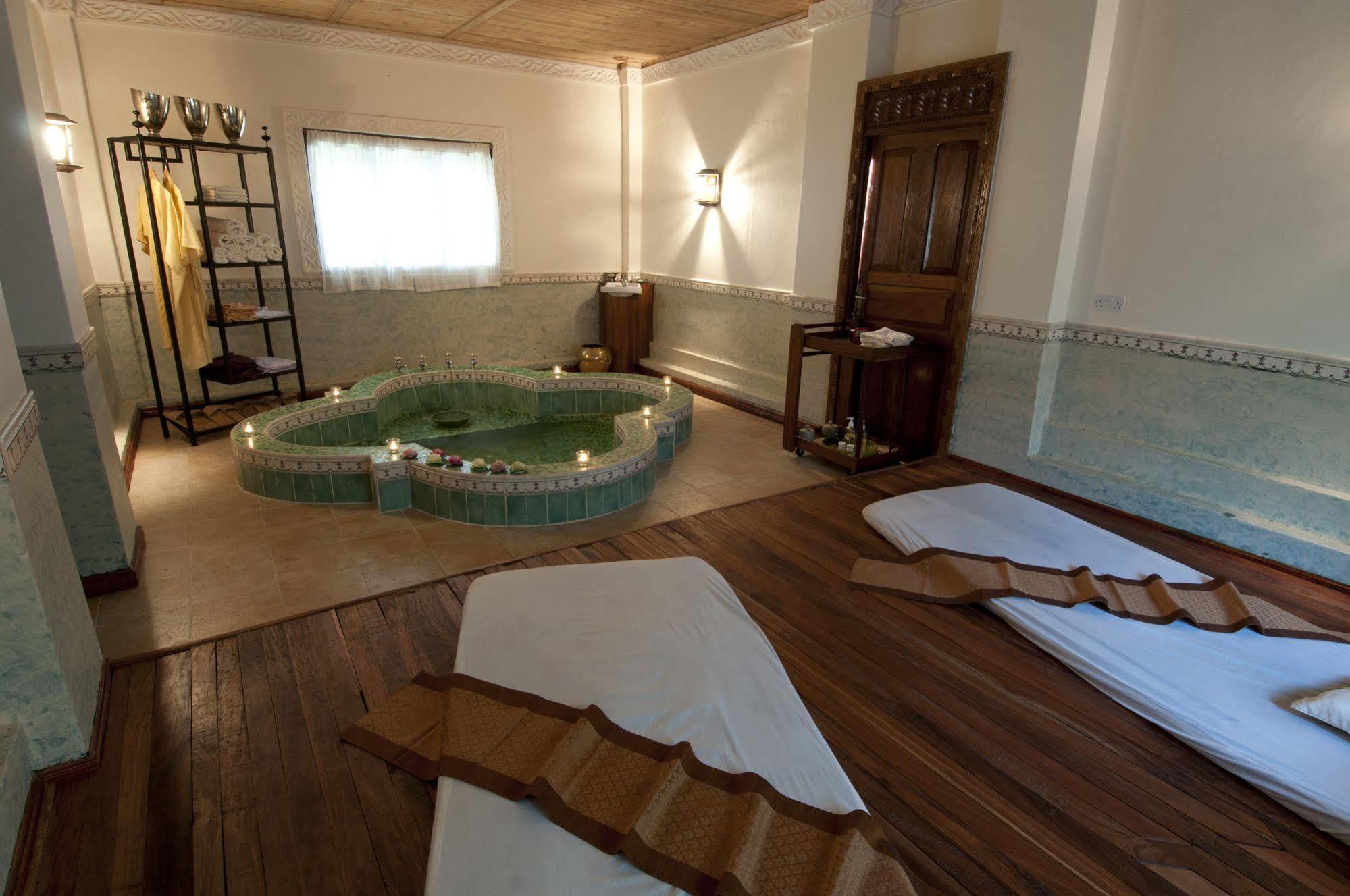 Kinasi Lodge Utende 外观 照片